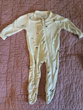 Kyte BABY Cream Footed One-Piece with Duck & Reed Motif